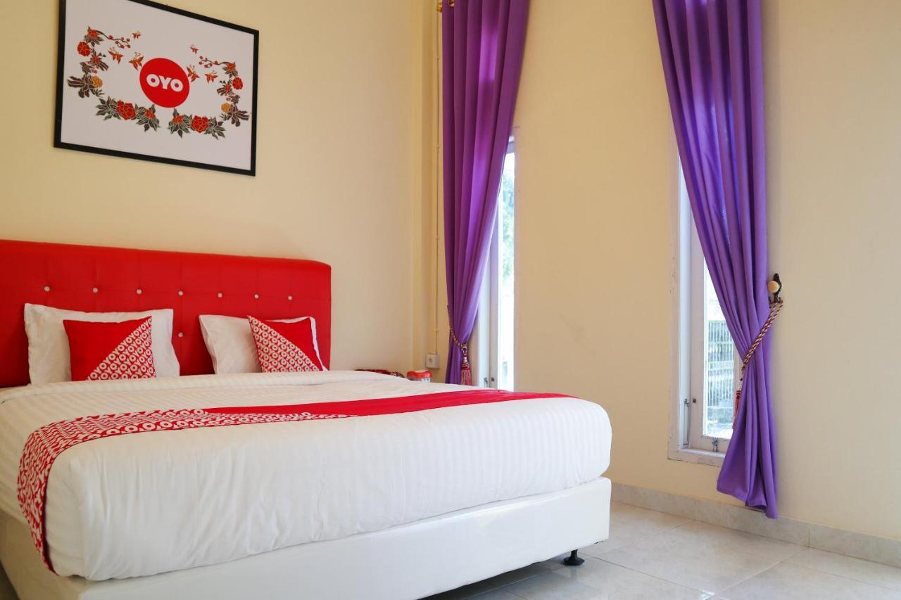 Oyo 2202 Delima Guest House Syariah Padang  Exterior foto